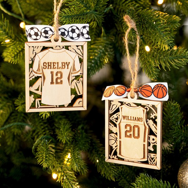 Ornement en bois personnalisé avec nom et numéro de maillot de sport Cadeau de Noël pour joueur amateur de sport