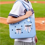 Personalisierte Baseball Softball Fußball Sport Tasche Charm mit Namen Zubehör für Bogg Geburtstag Geschenk für Sport Mütter Sportliebhaber