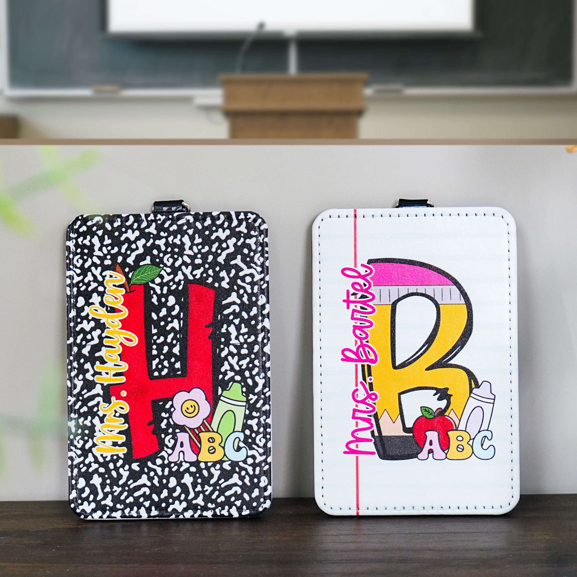 Porte-badge en cuir PU personnalisé avec texte Cadeau d'appréciation pour enseignant pour la rentrée scolaire