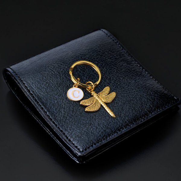 Porte-clés portable personnalisé libellule avec breloque initiale Utilisation quotidienne Cadeau d'anniversaire pour les amoureux de la libellule