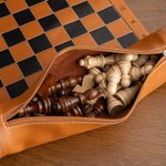 Personligt schackspel i massivt trä med text och magnet i läder för upprullning Resa Spelkväll Jubileum Födelsedagspresent för schackälskare Schackspelare