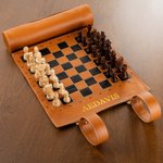 Personligt schackspel i massivt trä med text och magnet i läder för upprullning Resa Spelkväll Jubileum Födelsedagspresent för schackälskare Schackspelare