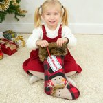 Calza di Natale ricamata personalizzata in pelliccia sintetica di bufalo a quadri con nome Regalo di Natale decorativo per famiglia bambino