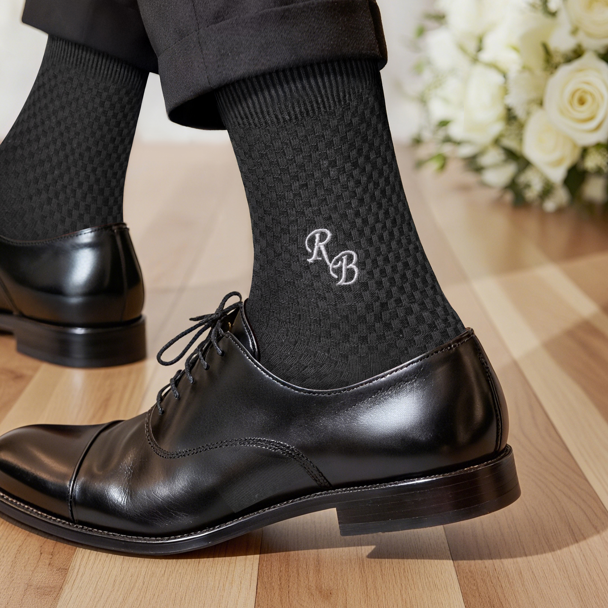 Chaussettes de sport personnalisées pour les garçons d'honneur Monogramme brodé Chaussettes de sport souples pour le jour du mariage Cadeau pour les garçons d'honneur