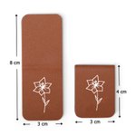 Personligt magnetiskt läderbokmärke med namn och födelseblomma perfekt present för bokälskare på födelsedag och speciella tillfällen