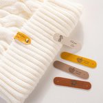 Set de 10 Étiquettes Personnalisées avec Motif et Texte Accessoire de Tricot en Cuir avec Rivets Cadeau Anniversaire pour Amateur de Couture Bricolage