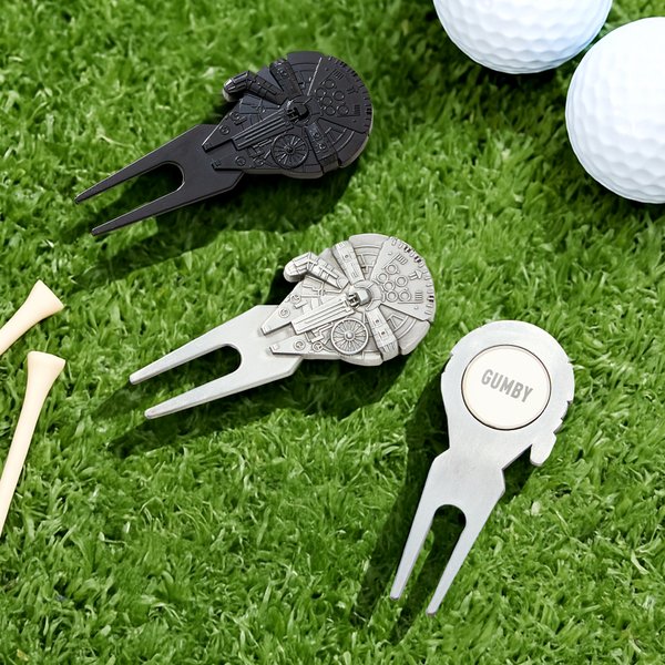 Personalized Millennium Falcon Golf Divot Repair Tool with Magnetic Removable Golf Ball Marker Golf Club Birthday Gift for Golf Lovers
