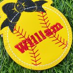 Ricamo personalizzato in pelle PU Softball Baseball Bag Tag Portachiavi con nome e numero Regalo di compleanno della squadra per gli allenatori amanti dello sport