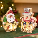 Gepersonaliseerd Kerstman Sneeuwpop Houten Ornament met Naam en LED Licht Woondecoratie Kerstcadeau voor Familie en Vrienden