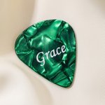 Personalisierte Schmetterling Gitarre Pick zierliche Halskette mit Namen Geburtstag Jahrestag Geschenk für Musik-liebenden Frauen