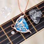 Personalisierte Schmetterling Gitarre Pick zierliche Halskette mit Namen Geburtstag Jahrestag Geschenk für Musik-liebenden Frauen