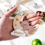 Personalisierte hölzerne Bär Baby's erste Weihnachten Ornament mit Namen und Jahr Kinderzimmer Dekoration Weihnachtsgeschenk für Baby Junge Mädchen