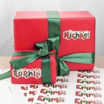 Gepersonaliseerde Waterdichte Kerststickers met Kerstman en Rendier Ontwerp met Naam voor Cadeauversiering en Kerstfeestjes voor Familie en Vrienden