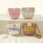 Personlig Boho Blomma Justerbar Straw Crossbody Väska med garn Namn Födelsedag Bröllop Julklapp för småbarn Blomma Flickor Barn