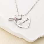 Gepersonaliseerd kruis en geboortesteen Pedant hart-vorm Dainty ketting met gegraveerde tekst Verjaardag Verjaardag Doop cadeau voor kinderen vrouwen