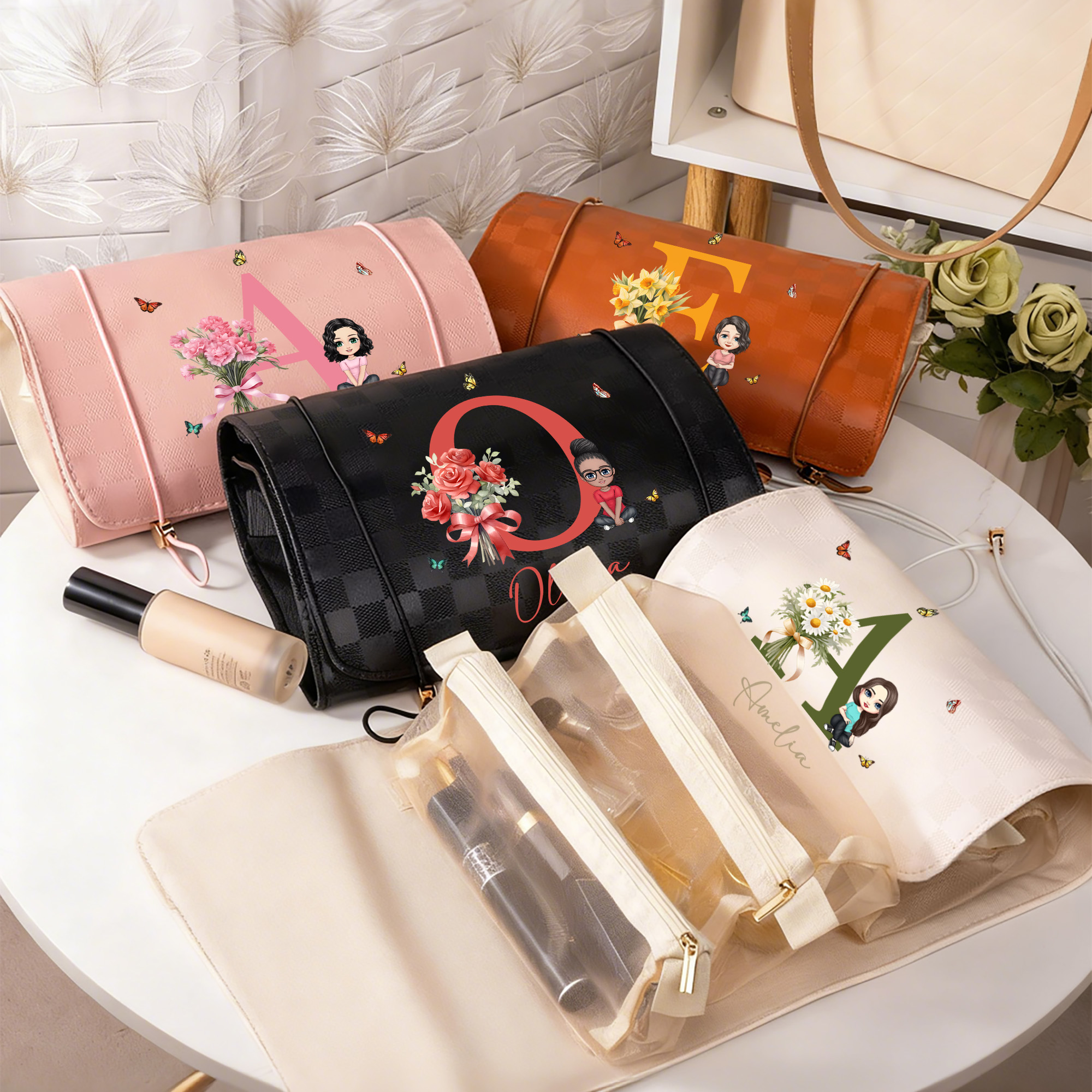 Sac de maquillage en cuir PU avec nom et initiale pour usage quotidien Cadeau d'anniversaire pour femmes