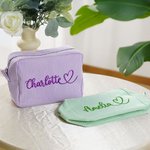 Trousse de maquillage en forme de coeur brodée avec nom et rayures Trousse de voyage essentielle Cadeau de mariage et d'anniversaire pour femmes demoiselles d'honneur