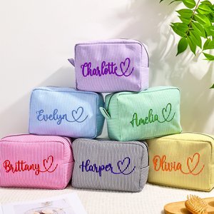 Personlig hjärtformad broderad namnstrimma necessär reseväska bröllopspresent födelsedagspresent brudtärna