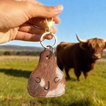 Gepersonaliseerde Western Cowboy bruin bont Textuur afdrukken sleutelhanger met naam en initiaal Dagelijks gebruik Verjaardag Graduate Gift voor boeren Highland Cow liefhebbers