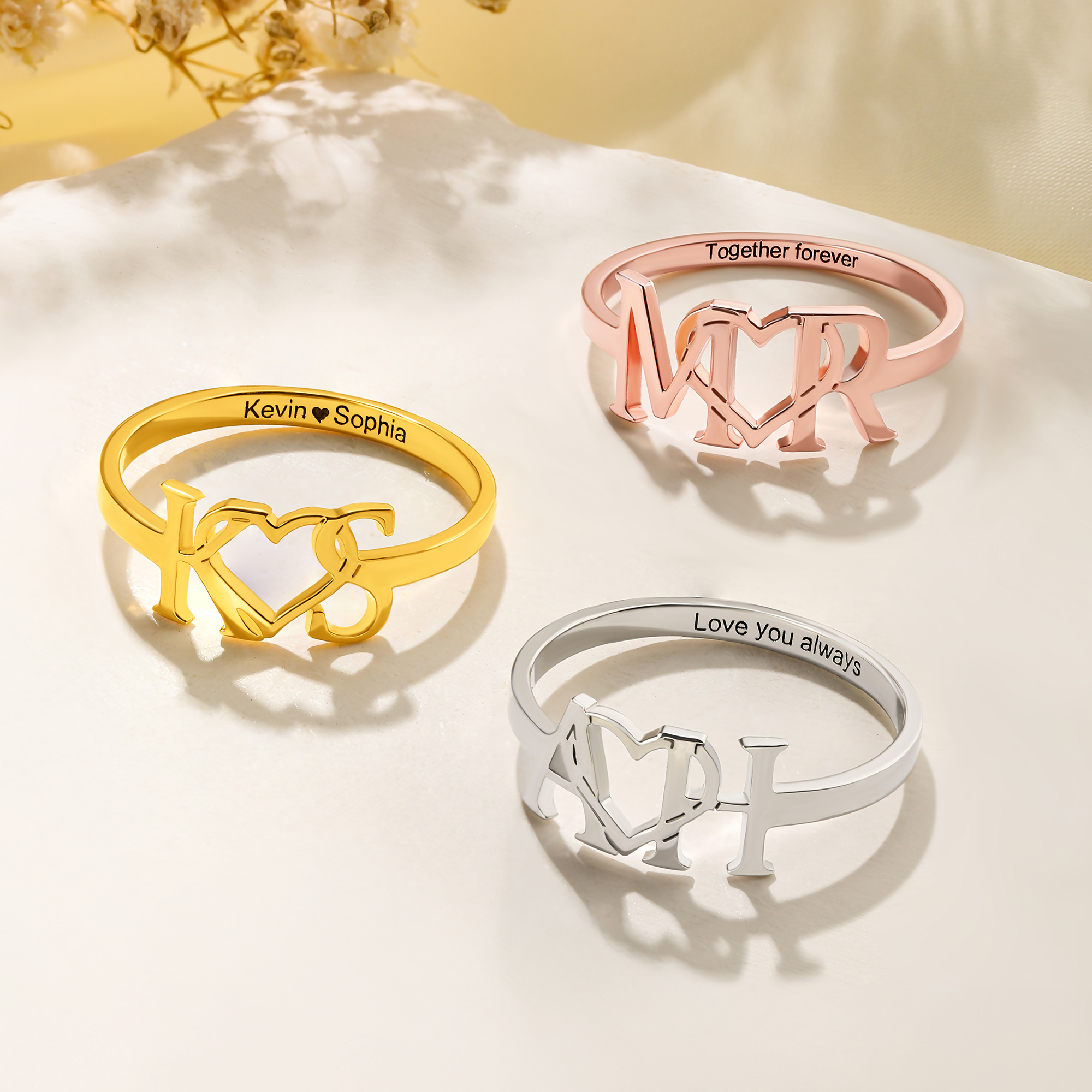 Bague Initiales Couple Personnalisée avec Coeur et Texte Gravé Bijoux délicats Fiançailles Anniversaire Cadeau d'Anniversaire pour Femme Petite Amie