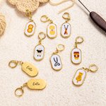 Personligt broderat stygnmarkörkit med namn Julklapp för virknings- och stickälskare