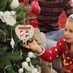 Personalized 1-8 Cute Snowmen Snowflake Wooden Ornament Fridge Magnet with Name and Text Home Decor Christmas Gift for Family Friends