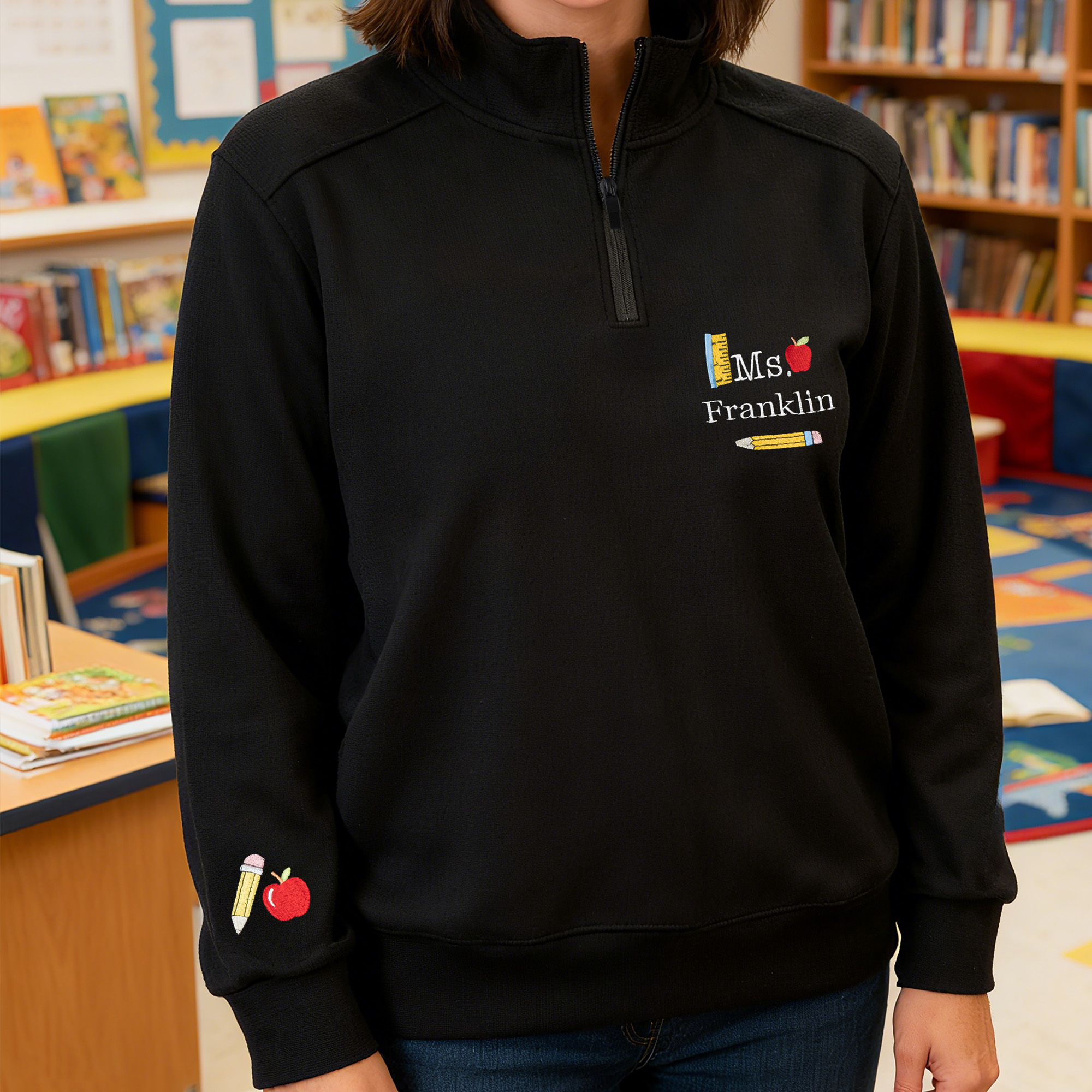 Sweat personnalisé brodé Pencil Apple Quarter Zip Sweatshirt with Name Appreciation Back to School Gift for Teachers (Cadeau de rentrée des classes pour les enseignants)