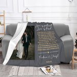 Personalizada Love is Patient Kind Foto suave manta con nombre y fecha Día de San Valentín Aniversario de boda Regalo para la pareja