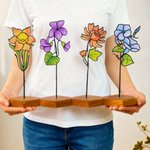 Personalized Stained Birth Flower Garden Stake with Text and Wooden Base Garden Pot Decoration Birthday Gift for Women Gardeners