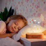 Porte boucles d'oreilles en acrylique avec lettre papillon personnalisé Veilleuse LED avec base en bois et texte Accessoire de rangement de bijoux Cadeau d'anniversaire pour filles