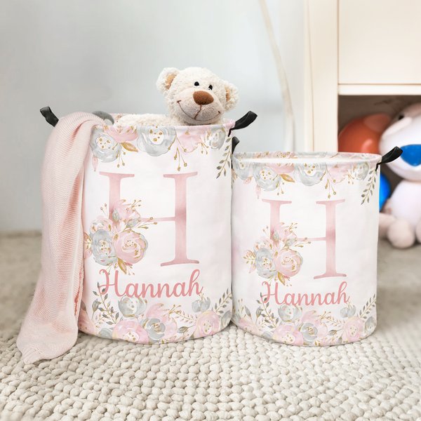 Personlig vattentät förvaringskorg för tvätt med handtag och stor kapacitet med blomma och initialt namn Födelsedag inflyttningspresent för barn familj
