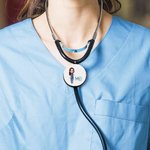 Gepersonaliseerde Cartoon Verpleegster Karakter Stethoscoop ID Tag met Titel en Naam Verpleegkundige Week Waardering Gift voor Medisch Personeel