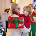 Chapeau de Père Noël personnalisé Lettre de Noël Lot de 2 autocollants imperméables avec nom Décoration de Noël Favoris de fête pour les enfants Famille Amis