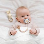 Hochet de tétine en crochet pour bébé avec nom gravé et boîte cadeau Cadeau d'anniversaire de douche de bébé pour nouveau-né