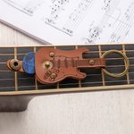 Portachiavi personalizzato per plettro da chitarra in pelle PU con testo inciso e plettro Regalo di Natale di compleanno per gli amanti della musica per chitarra