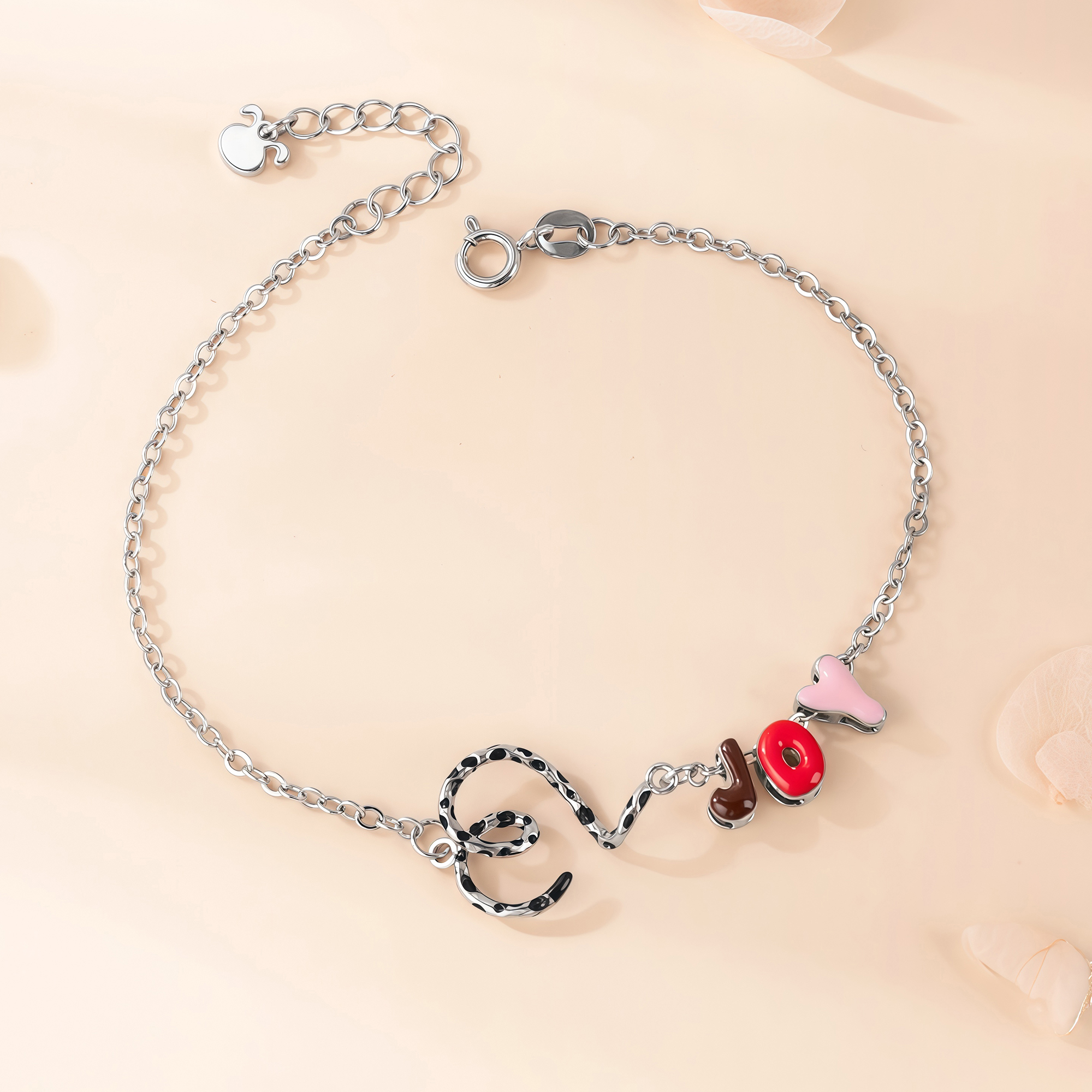 Bracelet personnalisé en Marsupilami à longue queue et à pois jaunes avec lettre Cadeau d'anniversaire pour sa petite amie | Callie × Marsupilami®.