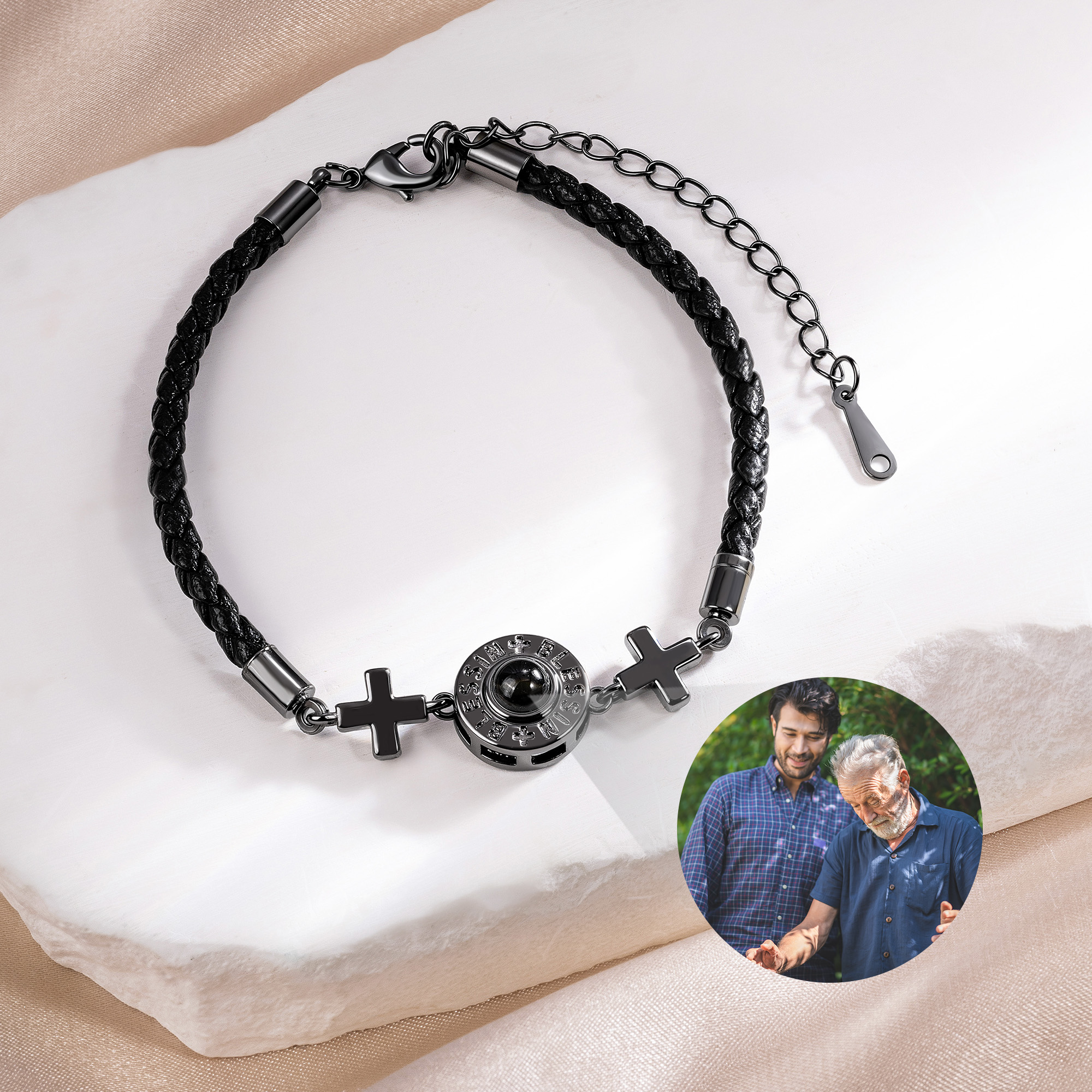 Bracelet de projection de photo de croix personnalisée avec 100 langues Je t'aime Bijoux délicats Cadeau d'anniversaire pour les Chrétiens