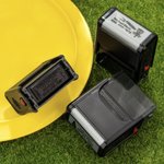 Timbro personalizzato per il golf a disco con testo e nome in inchiostro nero Attività all'aperto Regalo di compleanno per gli amanti del golf a disco