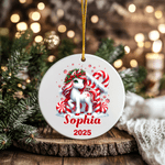 Ornamento personalizzato in ceramica con nome e anno dell'unicorno fantasia natalizia, regalo di Natale per bambini e ragazzi.