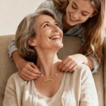 Collana personalizzata di conchiglie e pietre di nascita con nome Gioielli raffinati Regalo di Natale per donne, compleanno e anniversario