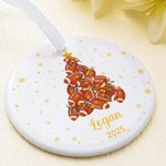 Personliga kulor julgran keramisk julprydnad med namn och år juldekoration present till familj vänner