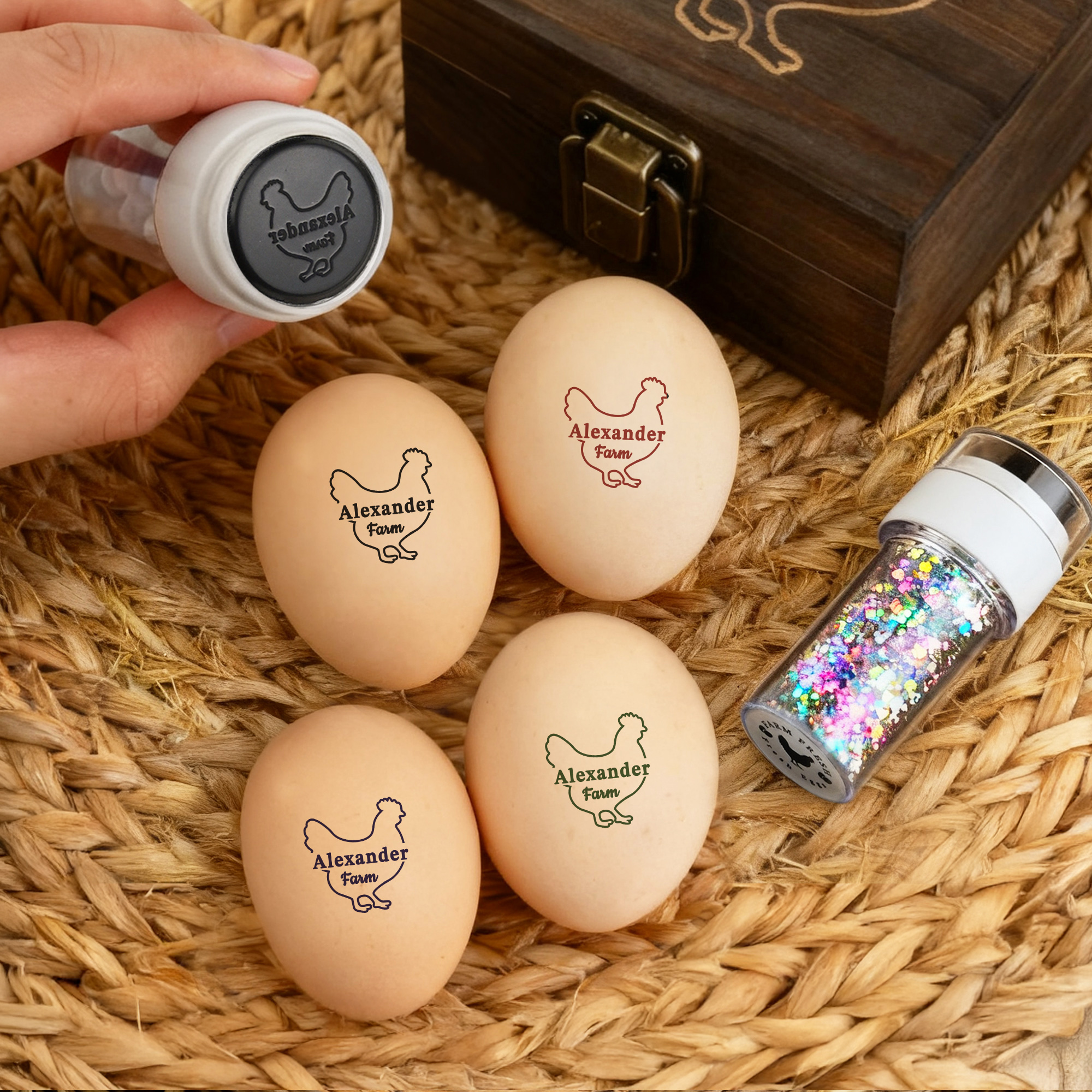 Tampon à œuf personnalisé avec nom, encre de qualité alimentaire et boîte Cadeau d'anniversaire pour la famille, l'agriculteur et l'éleveur.