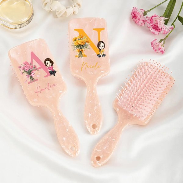 Spazzola personalizzata con bouquet di fiori di nascita iniziale e personaggio con manico lungo e nastro regalo per donne