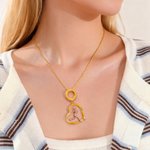 Personalisierte Running Lady Herz Zirkon Halskette mit eingraviertem Namen Marathon Geburtstag Geschenk für Running Lovers