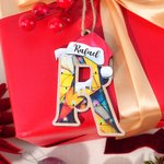 Personalisierte Weihnachtsmütze Initial geschichteten hölzernen Weihnachtsbaum Ornament mit Namen Block Baumschmuck Weihnachtsgeschenk für Familie