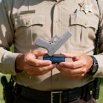 Gepersonaliseerd 3D Geprint Pistool Kaarthouder Plaquette met Naam Kantoor Bureau Decor Waardering Verjaardagscadeau voor Politie Veteranen Wapen Liefhebbers