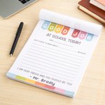 Blocco note colorato personalizzato At School Today con nome Festa dell'insegnante Apprezzamento della stagione scolastica Regalo per l'insegnante