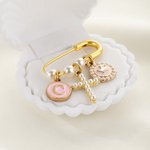 Gepersonaliseerde Kruis Parel Veiligheidsbroche Pin met Initiaal en Hanger Sacrament Doop Cadeau voor Kinderen Vrouwen
