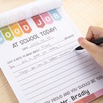 Blocco note colorato personalizzato At School Today con nome Festa dell'insegnante Apprezzamento della stagione scolastica Regalo per l'insegnante