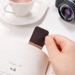 Personifierad Mystery World Floral Tea Cup Magnetisk läderbokmärkesklämma med namn Läsning Pappersvaror Födelsedagspresent för bokälskare